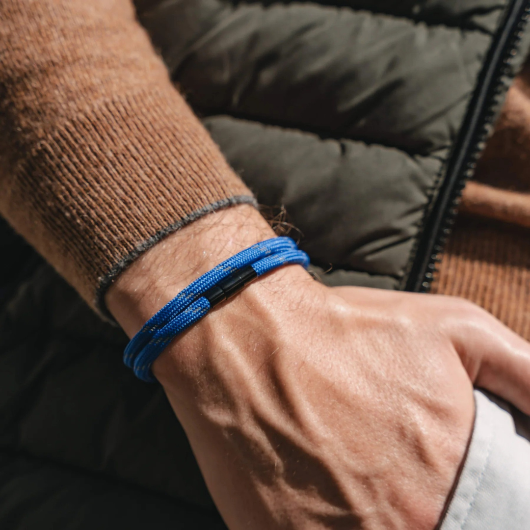 Pulseira de Corda Azul Marinho Minimalista Coral Pulse | Compre Agora